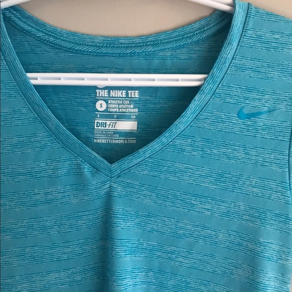 Nike drifit shirt - Picture 2 of 3